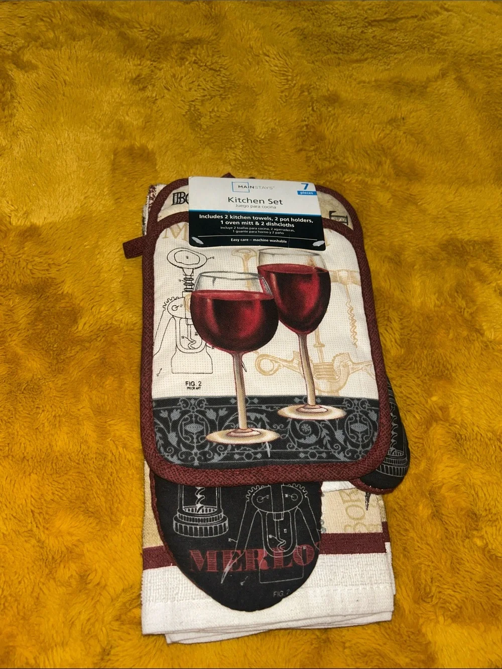 Mainstays Cream Kitchen Towel & Pot Holder Set with Red Wine Glass Motif